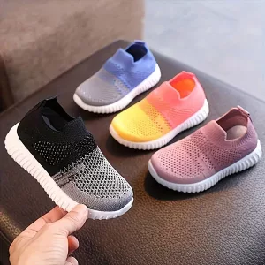 chaussures pour enfants, chaussures de sport pour enfants, chaussures à enfiler, chaussures en maille, chaussures de sport, chaussures d'été